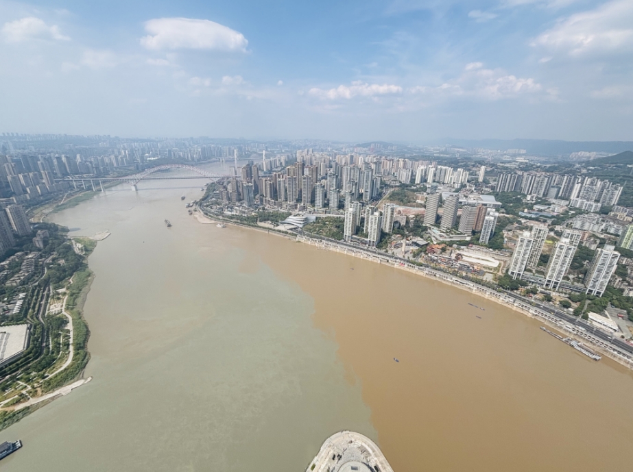 Yangtzi River and Jiangling River make double-favour Hotpot